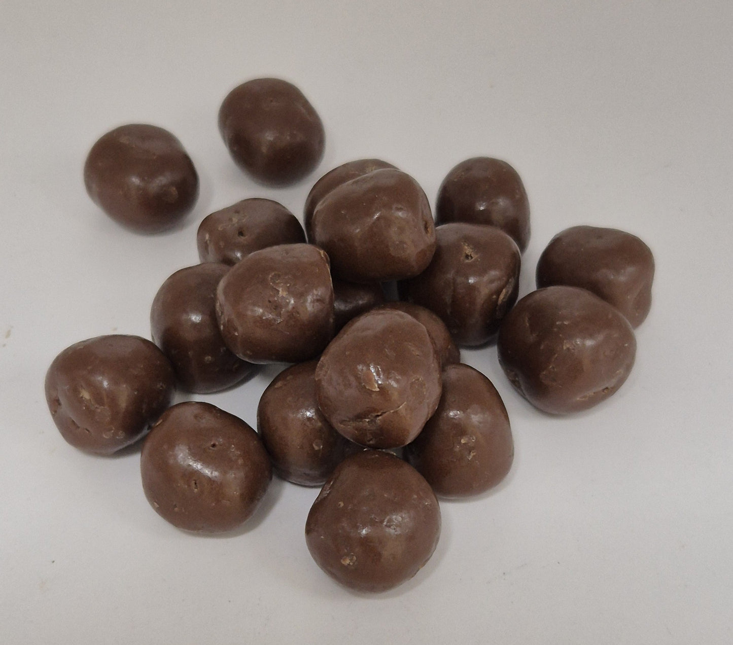 Milk Chocolate Coated Mango Passion Fruit & Cashews